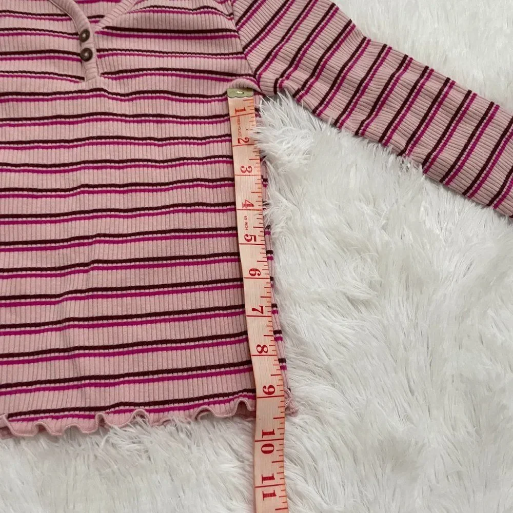 3/$10 Girls Old navy Pink Striped V-Neck Long Sleeve Top Small